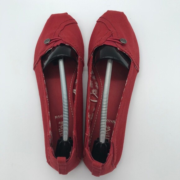 Mad Paw Red Canvas Women's size 10M Slip On Flats Lightweight Comfort Shoes - Picture 6 of 10